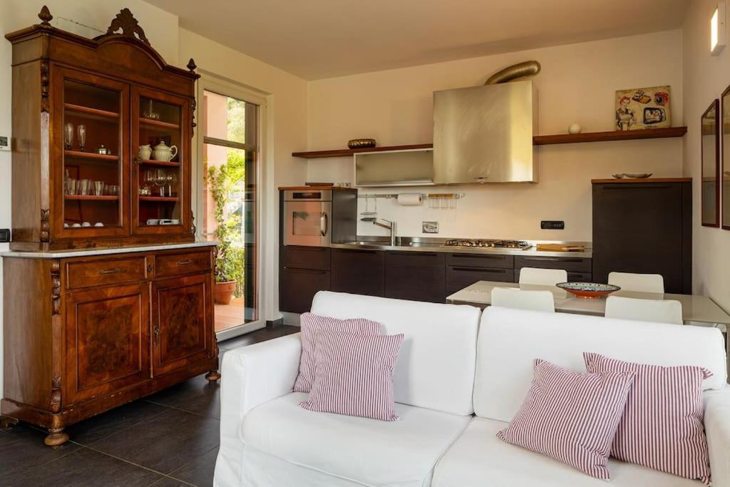 Casa Con Vista E Piscina La Spezia